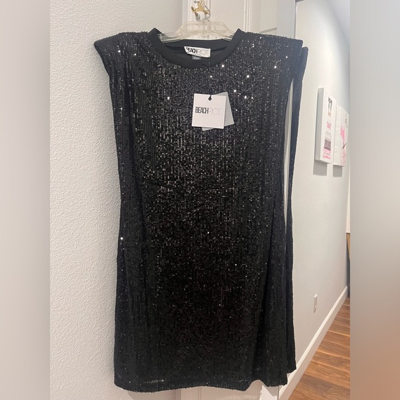 Black sequined Beach Riot dress. - Picture 4 of 4